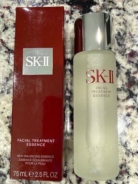 SKI-II Facial Treatment Essence 2.5oz New in Box!